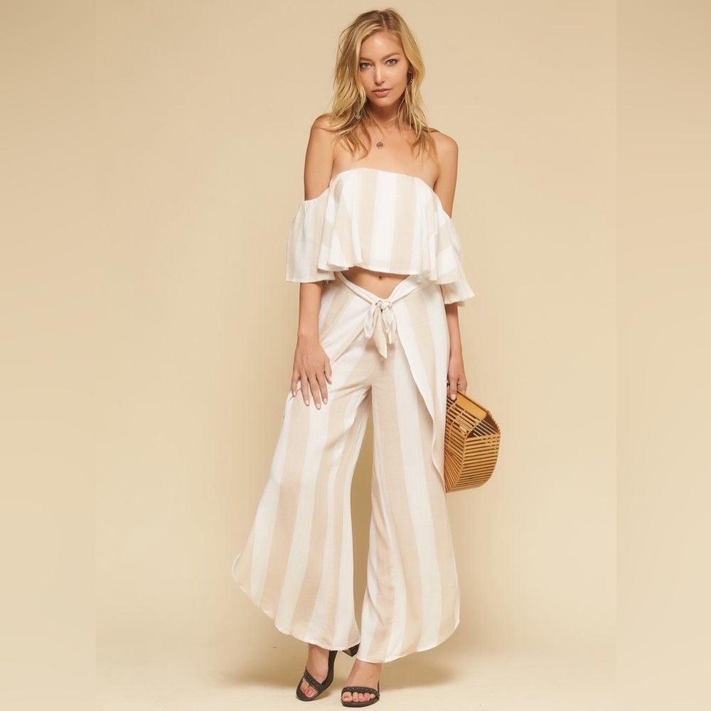 L'atiste Taupe & White Stripe Ruffle Two Piece Set. Size S